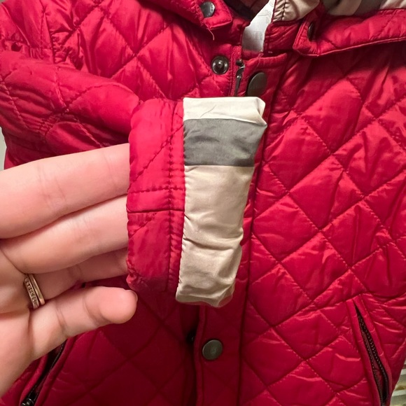 Burberry red quilted hooded coat 12m - Picture 8 of 9